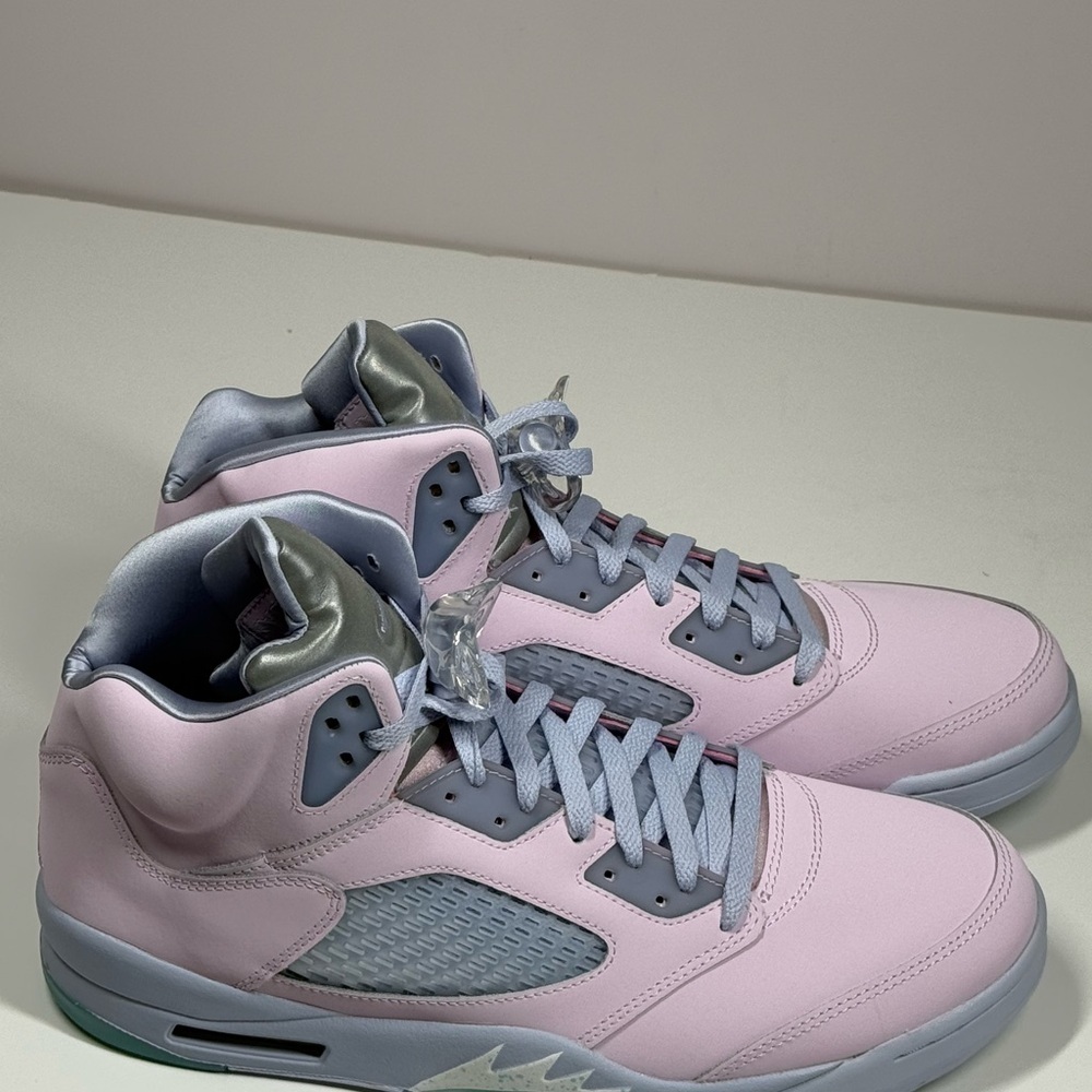 The Air Jordan 5 Easter (2022) - Picture 6 of 10